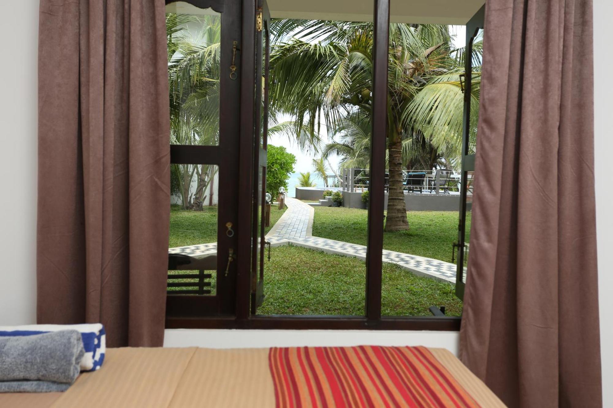 Blue Ocean Resort Netolpitiya Экстерьер фото